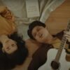 Temukan alasan mengapa lagu-lagu Juicy Luicy mudah didengarkan, dengan melodi menenangkan dan lirik yang relatable. Nikmati setiap detiknya!